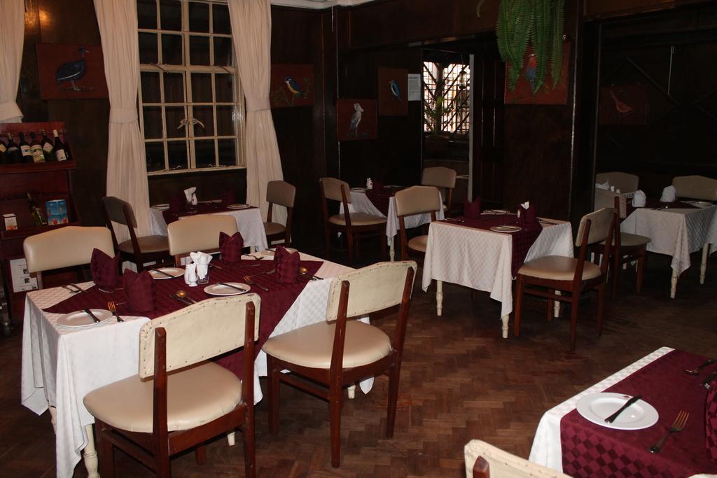 The Oakwood Hotel Найроби Экстерьер фото